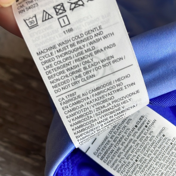 Athleta Conscious Crop Bikini Top A-C Sz M - Picture 9 of 9